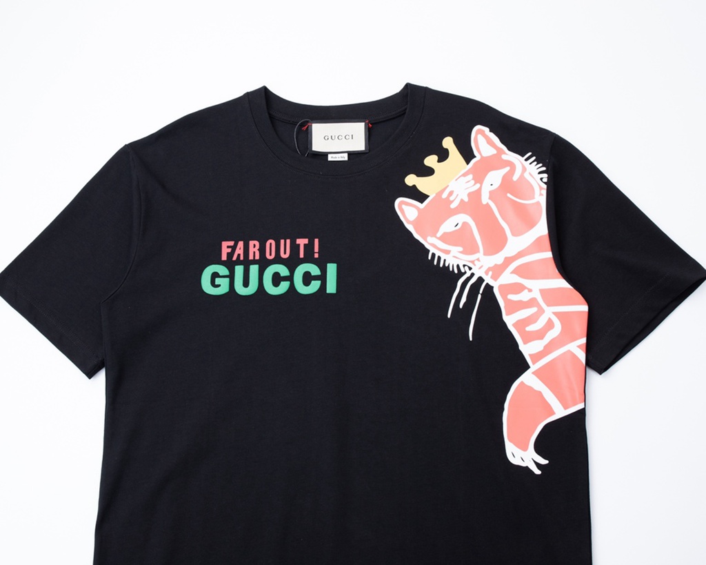 Gucc* T-shirt